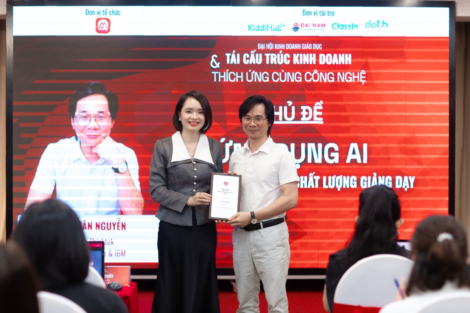 ĐỪNG HỌC TÍNH NĂNG A.I HÃY HỌC TƯ DUY (1)