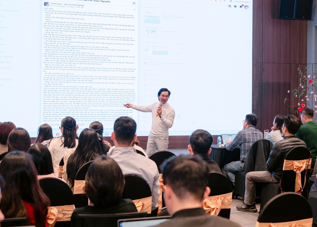 Buổi đào tạo tại DAS Xây dựng thương hiệu bền vững cùng thầy CTO Tuân Nguyễn